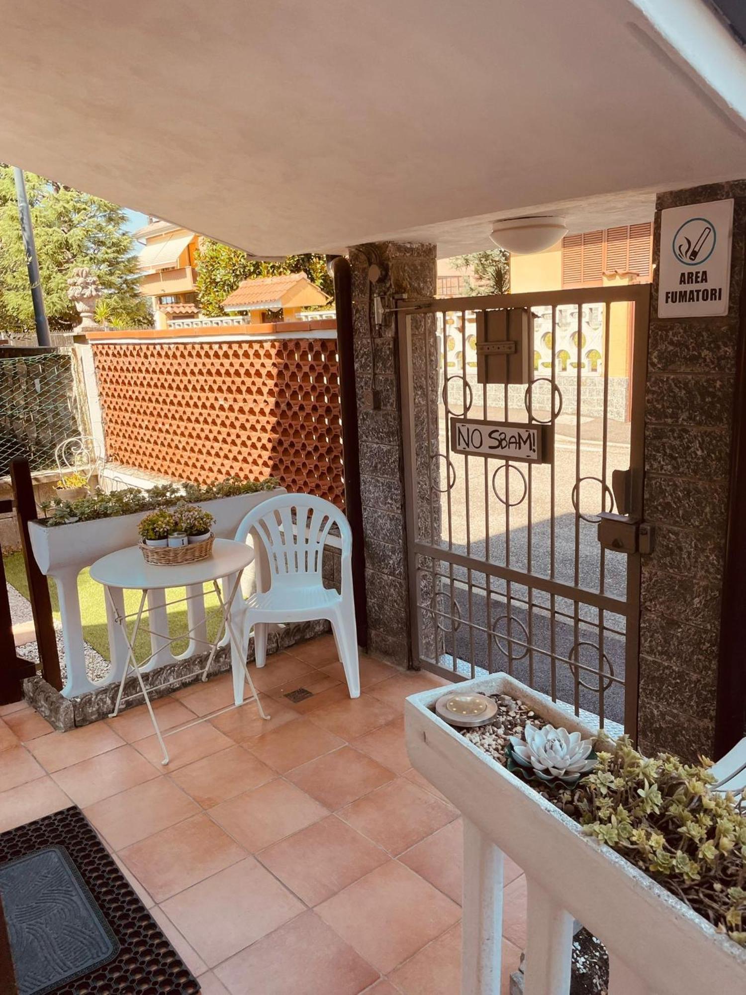 Casa Vacanze Il Fiore Di Loto Apartment Zibido San Giacomo Exterior photo